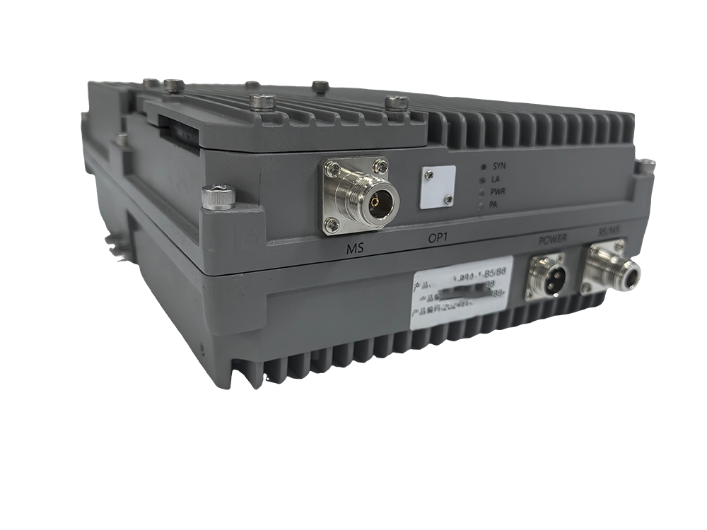  石台三频手机信号接收器2000㎡